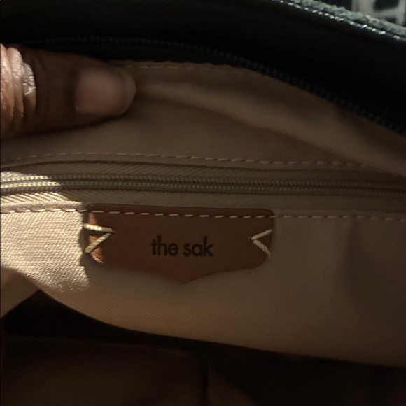 The Sak Black Leather Shoulder Bag no call outs - Picture 8 of 9